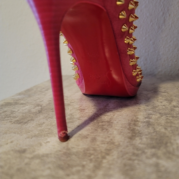 Pink Louboutin Guerilla Spiked Slouchy Booties 38.5 - Picture 7 of 10
